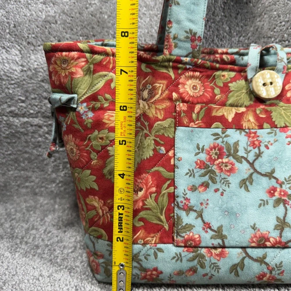 Hazelnut Hill Tote Bag Red Blue Floral Quilted Button Closure Cottagecore